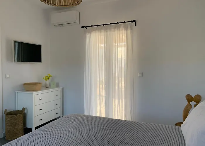 Konukevi Statheros Garden Andiparos